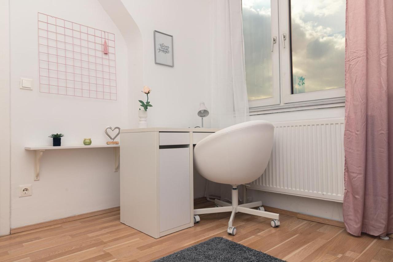 Milky Way Top Floor 2-Bedroom Apartment Air Condition Viena Exterior foto